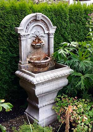 decorative fountains 2636706 1280