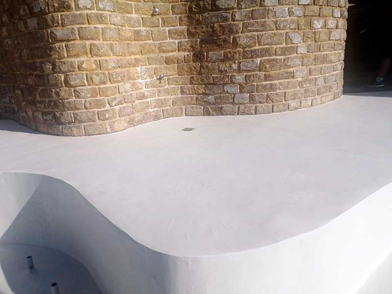 Piscina blanca playa