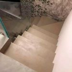 microcemento-marron-escalera
