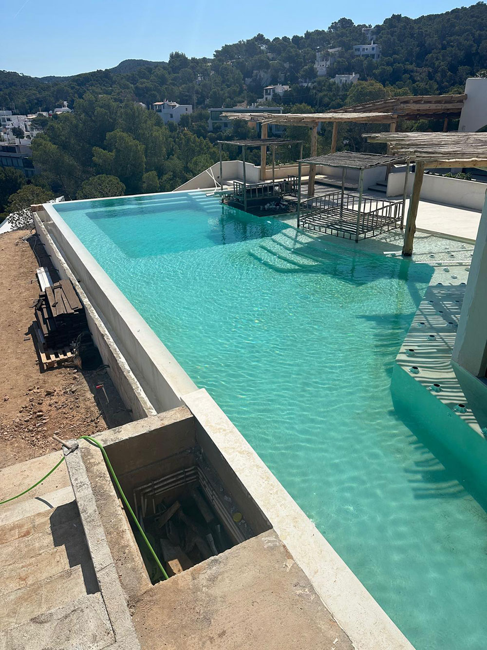 Microcemento Piscinas. Todo lo que hay que saber. 11 piscina-beige